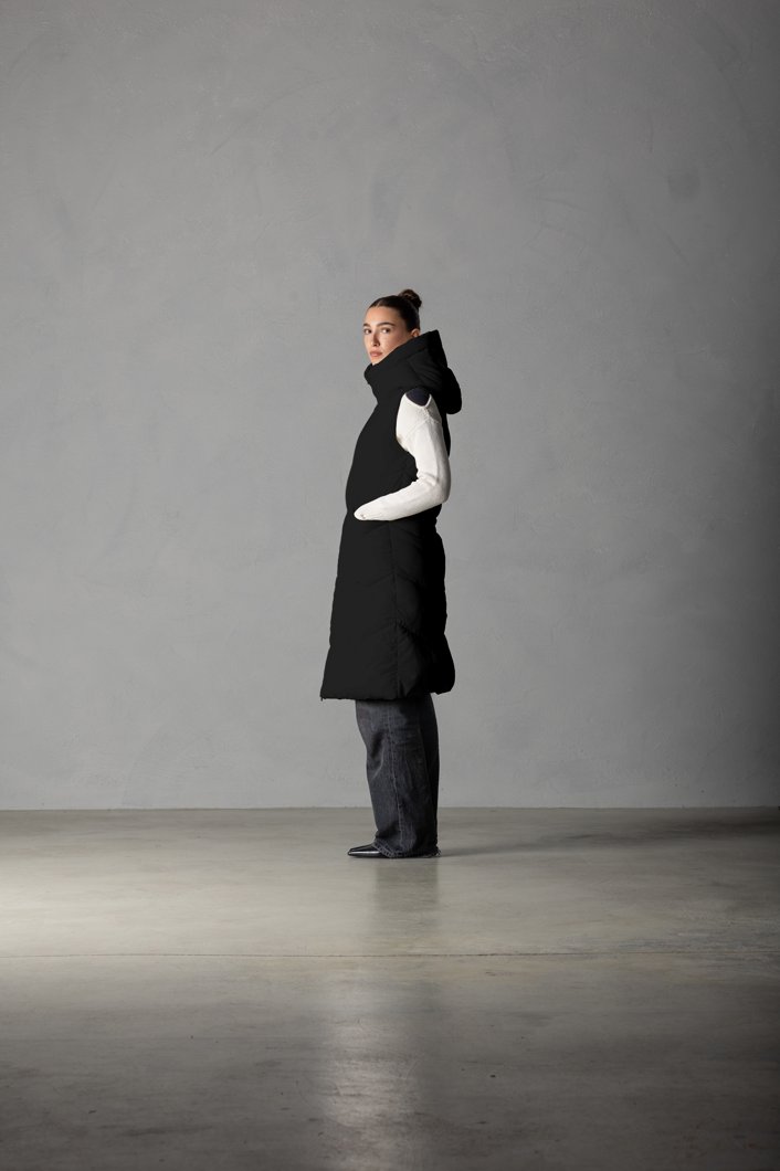 DOWN VEST - BLACK