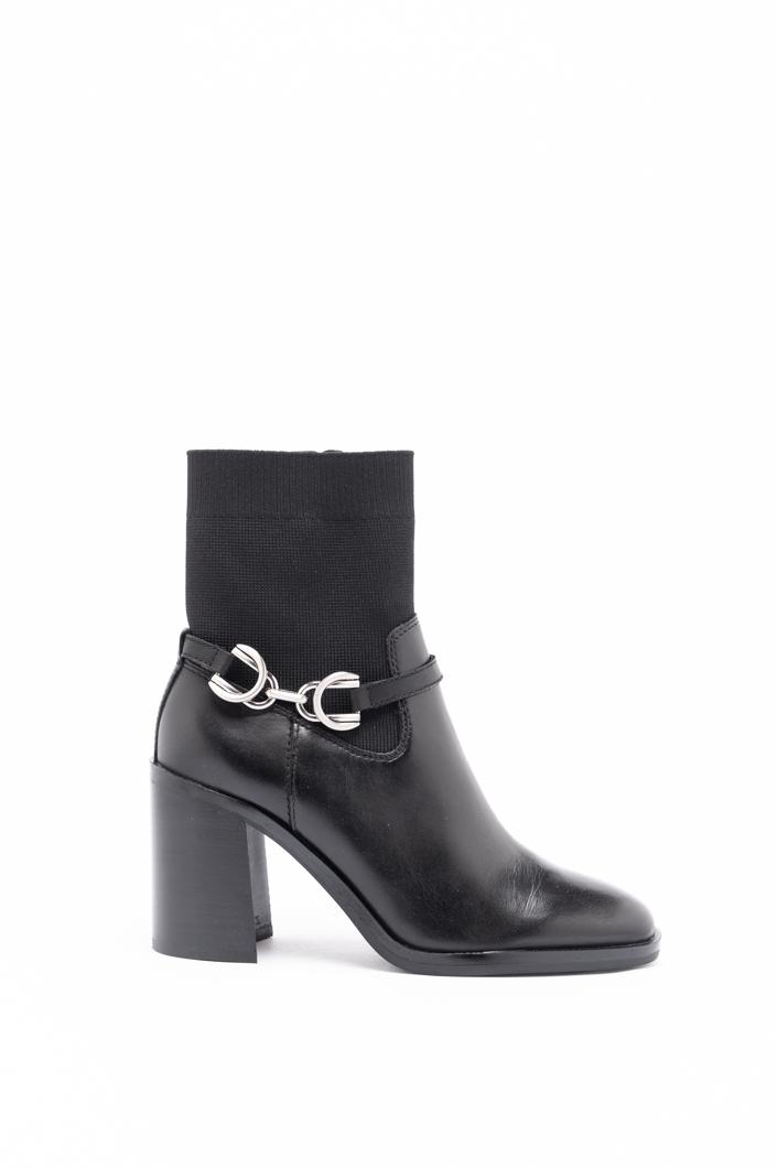BOOTS - BLACK