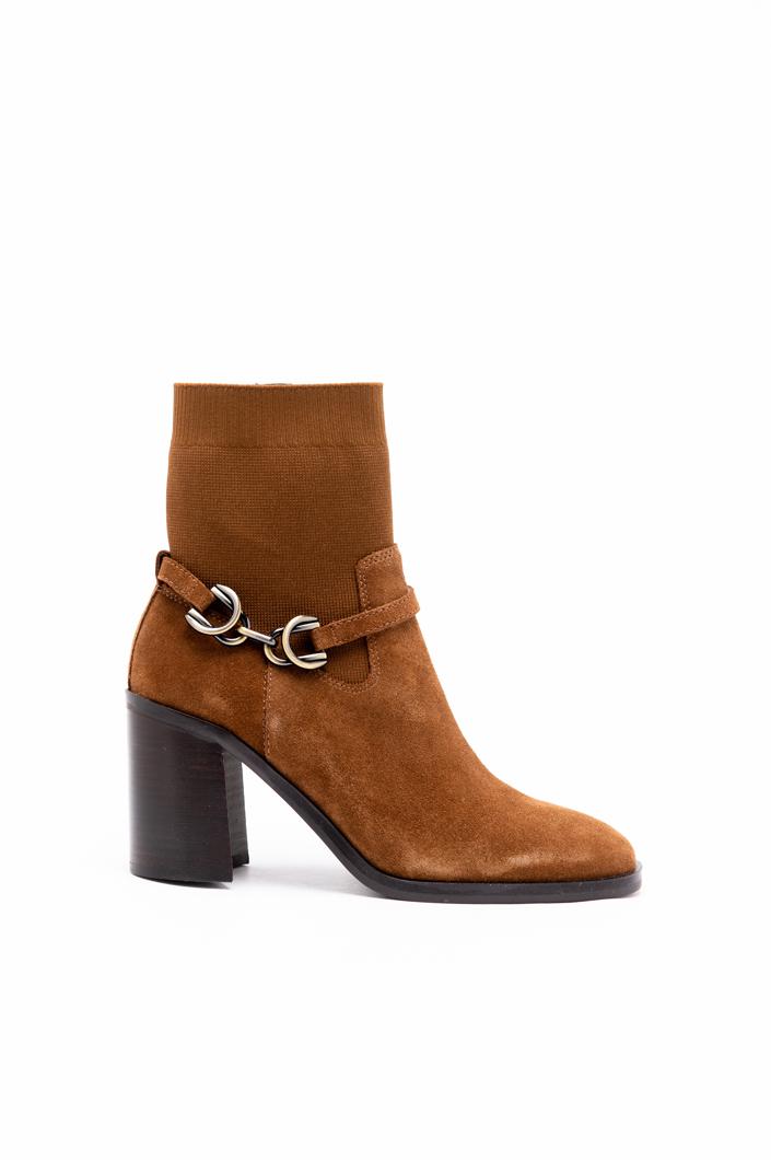 BOOTS - DARK BROWN