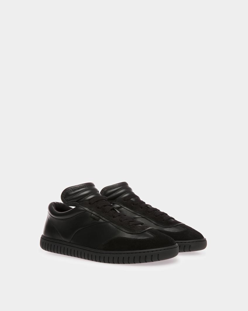 SNEAKERS - BLACK