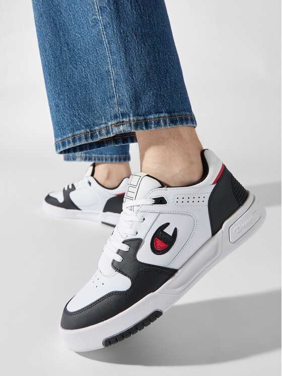 SNEAKERS - WHITE