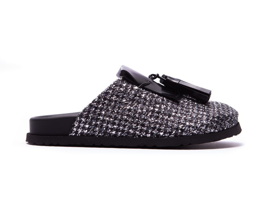 SLIPPERS - BLACK