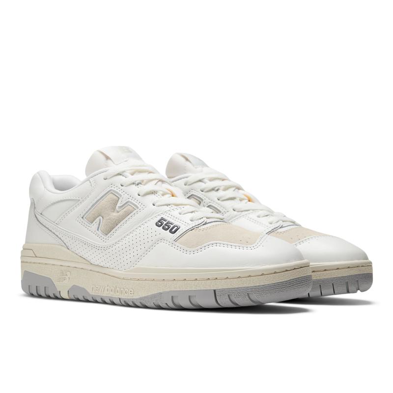 SNEAKERS - WHITE