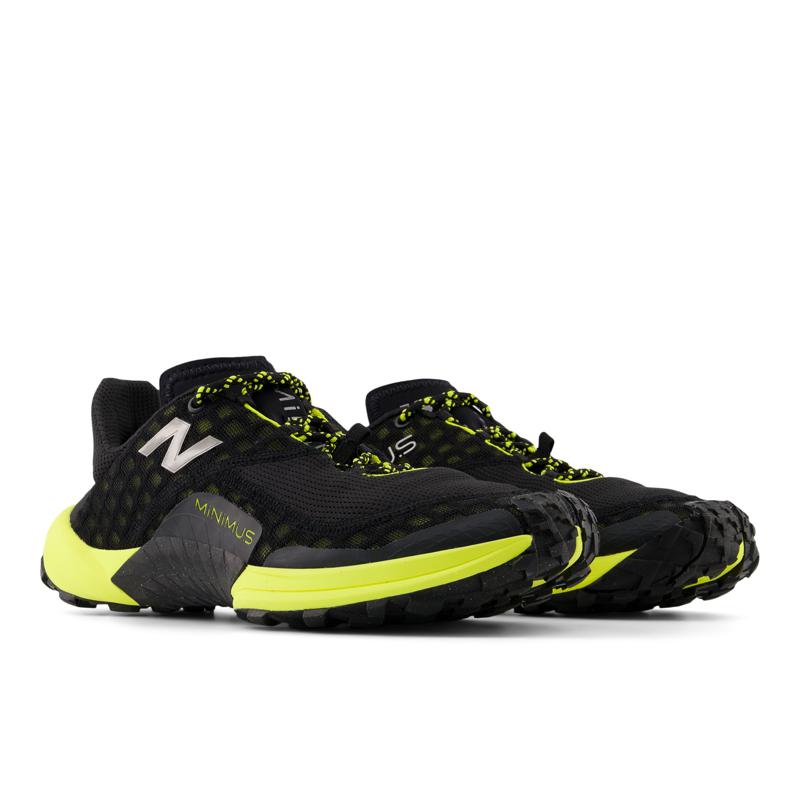 SNEAKERS - BLACK