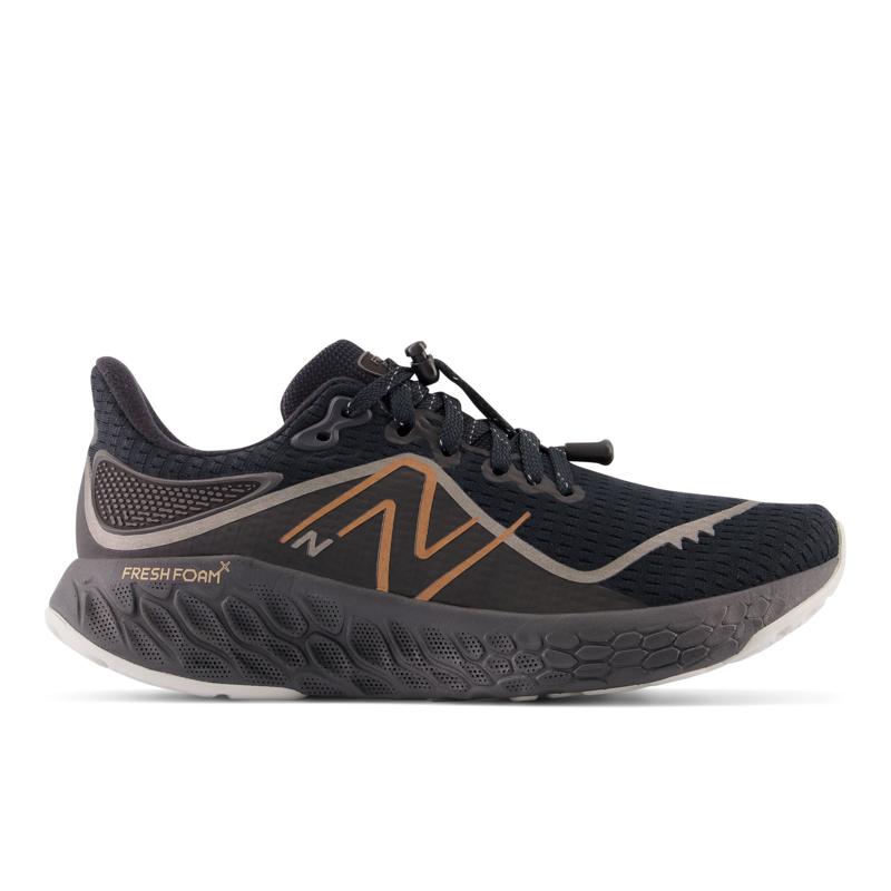 SNEAKERS - BLACK