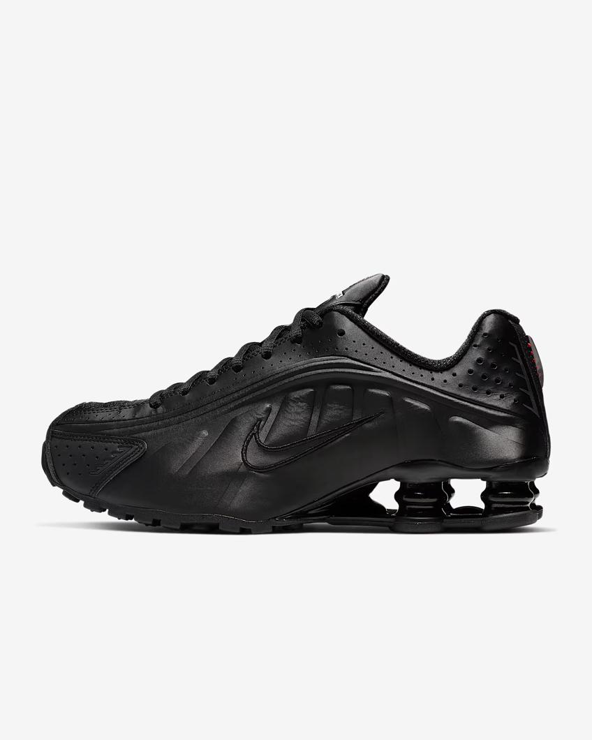SNEAKERS - BLACK