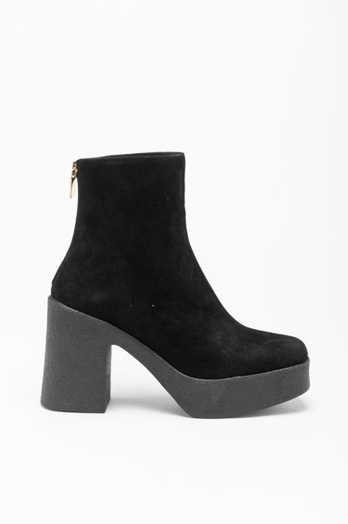 BOOTS - BLACK