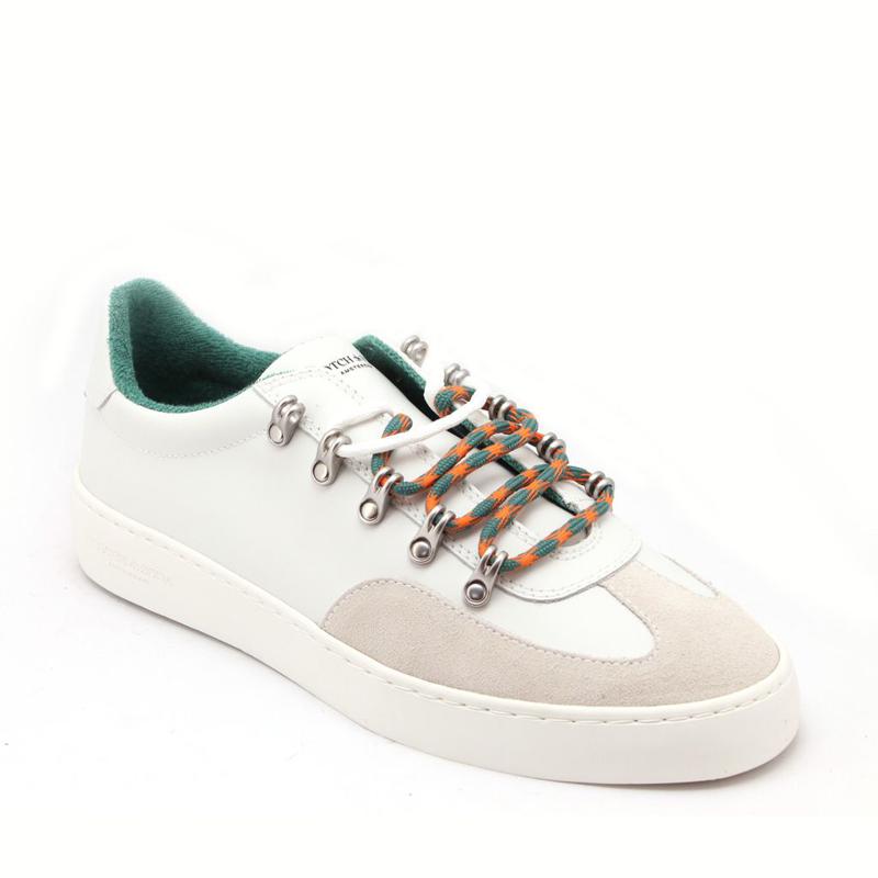 SNEAKERS - WHITE