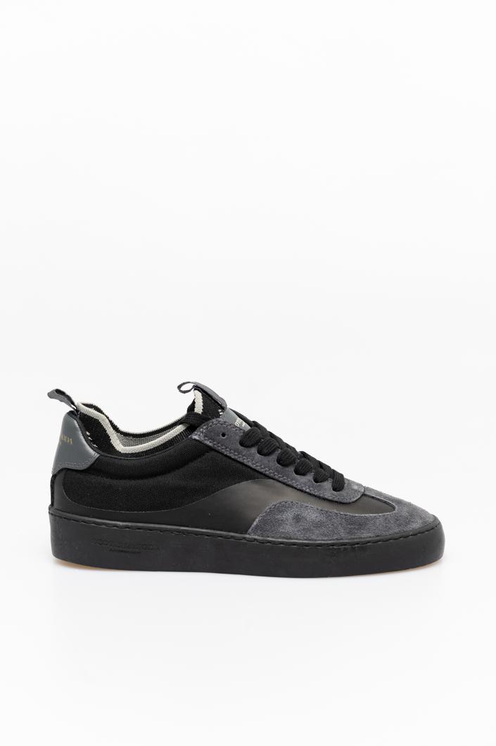 SNEAKERS - BLACK