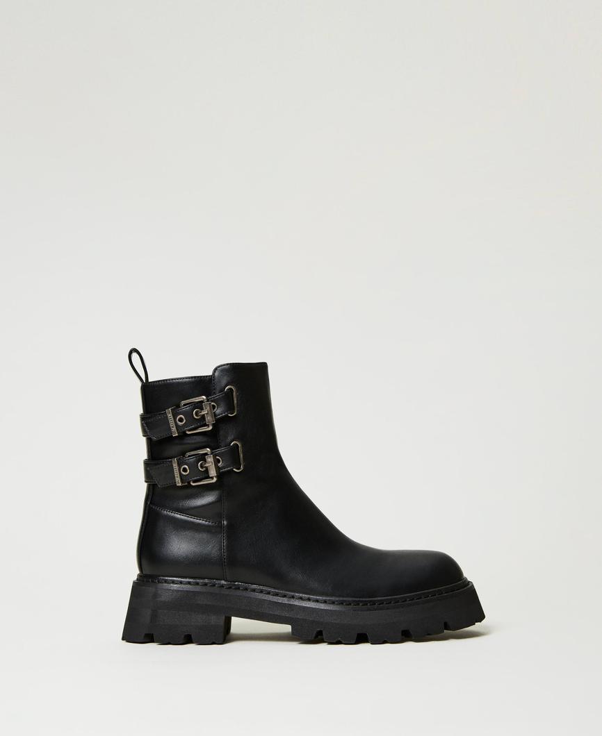 ANKLE BOOTS - NERO